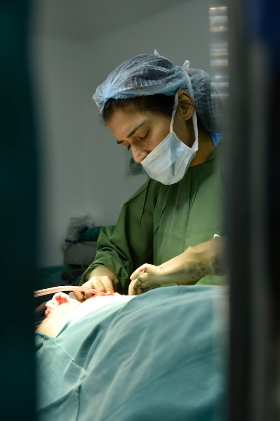 Dr. Monisha Kapoor with patient — trusted by hundreds across Delhi NCR
